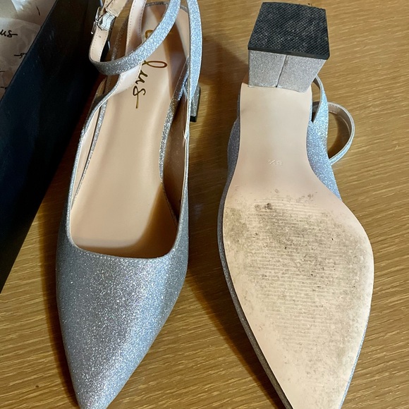 Lulu’s Annais Silver Glitter Pointed-Toe Heels - Picture 4 of 5